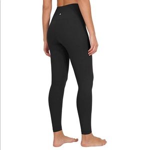 Black Athletic Yoga 7/8 Leggings